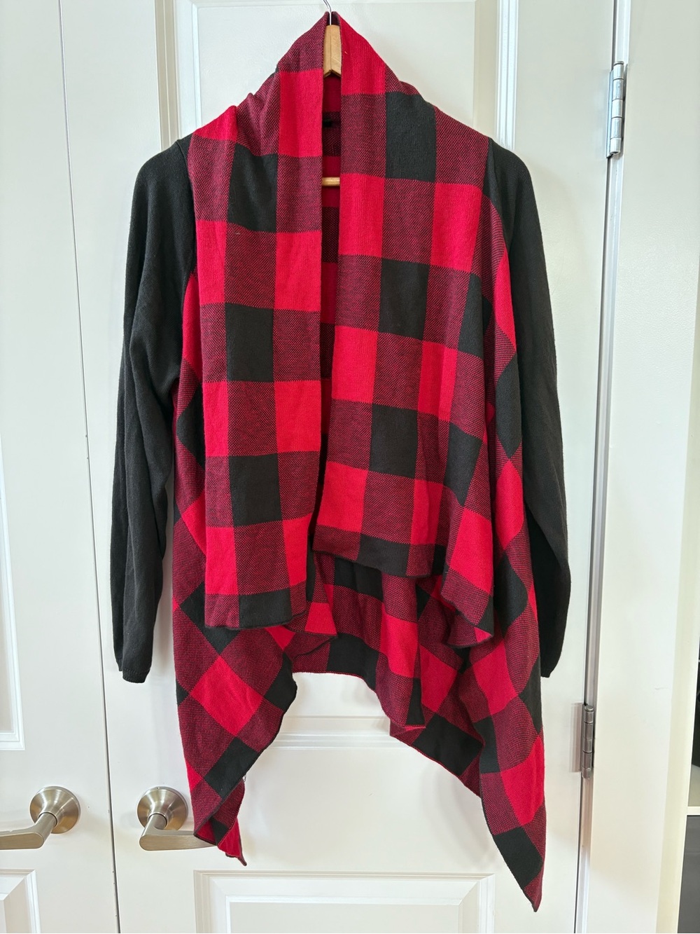 Torrid Open Front Buffalo Plaid Cardigan Sweater Size 1 Red & Black